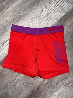 Nike Pro Women’s Purple and Red Size M